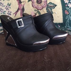 Michael Antonio platform clogs